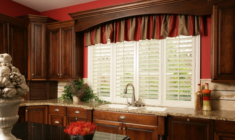 Austin kitchen shutter and cornice valance